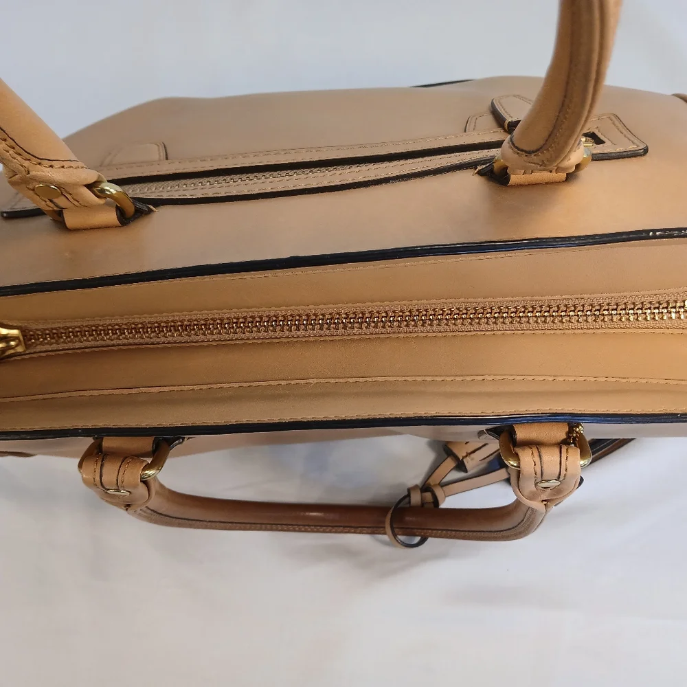 COACH Legacy Candace Tote - Picture 4 of 8